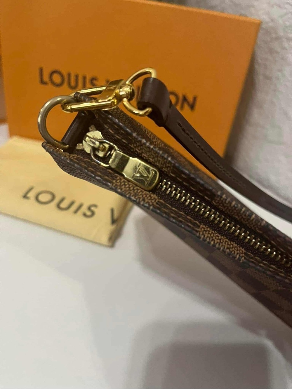 Louis Vuitton Damier Ebene Shoulder Pochette - Picture 7 of 13
